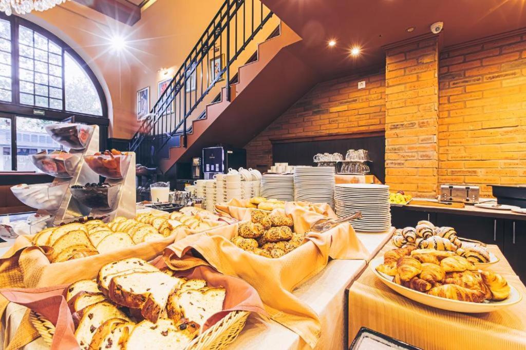 Hotel Corvin Gyula Dış mekan fotoğraf