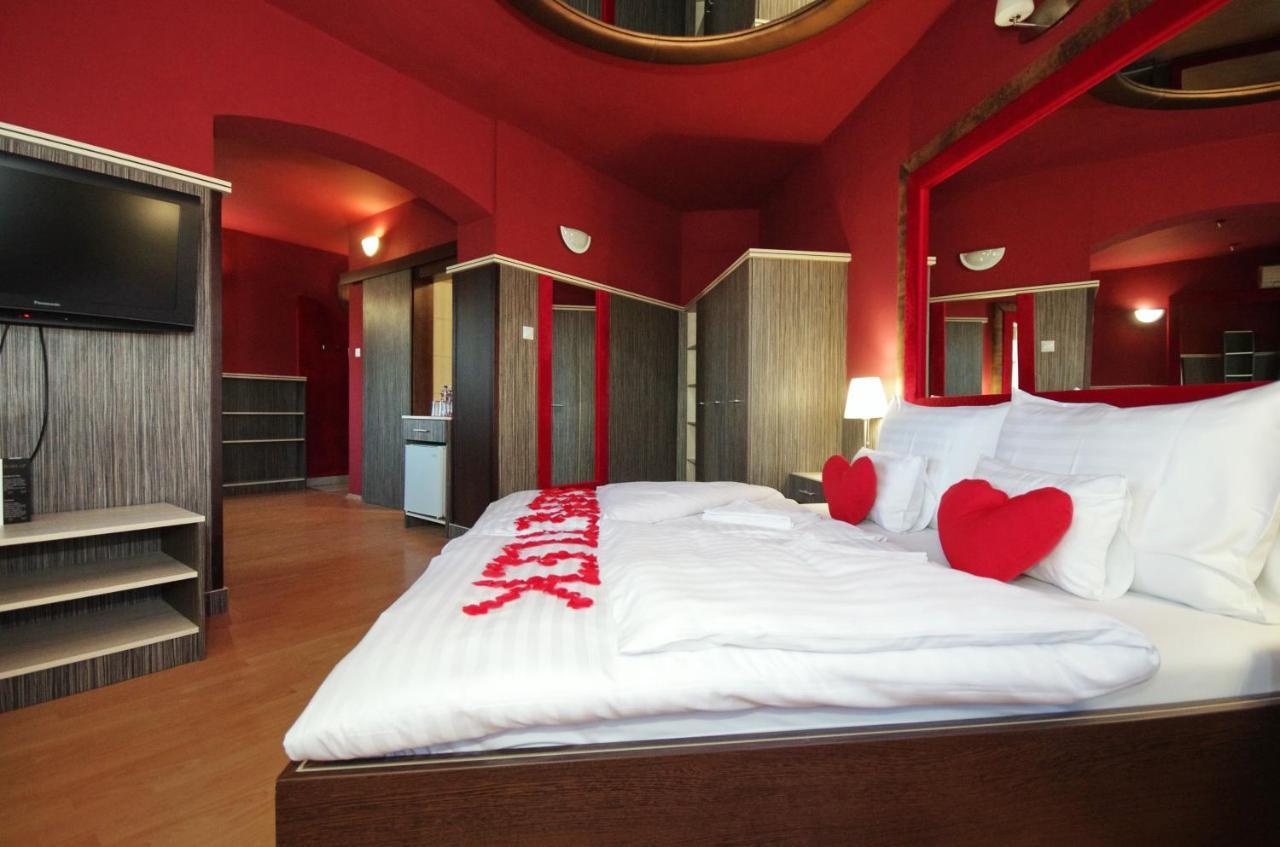 Hotel Corvin Gyula Dış mekan fotoğraf
