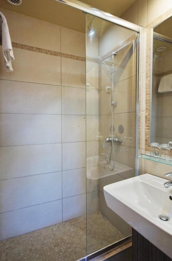 Hotel Corvin Gyula Dış mekan fotoğraf